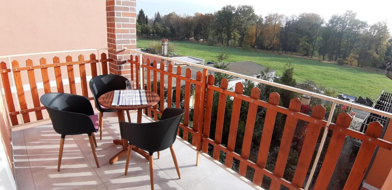 Three Apartment Františkovy Lázně 外观 照片